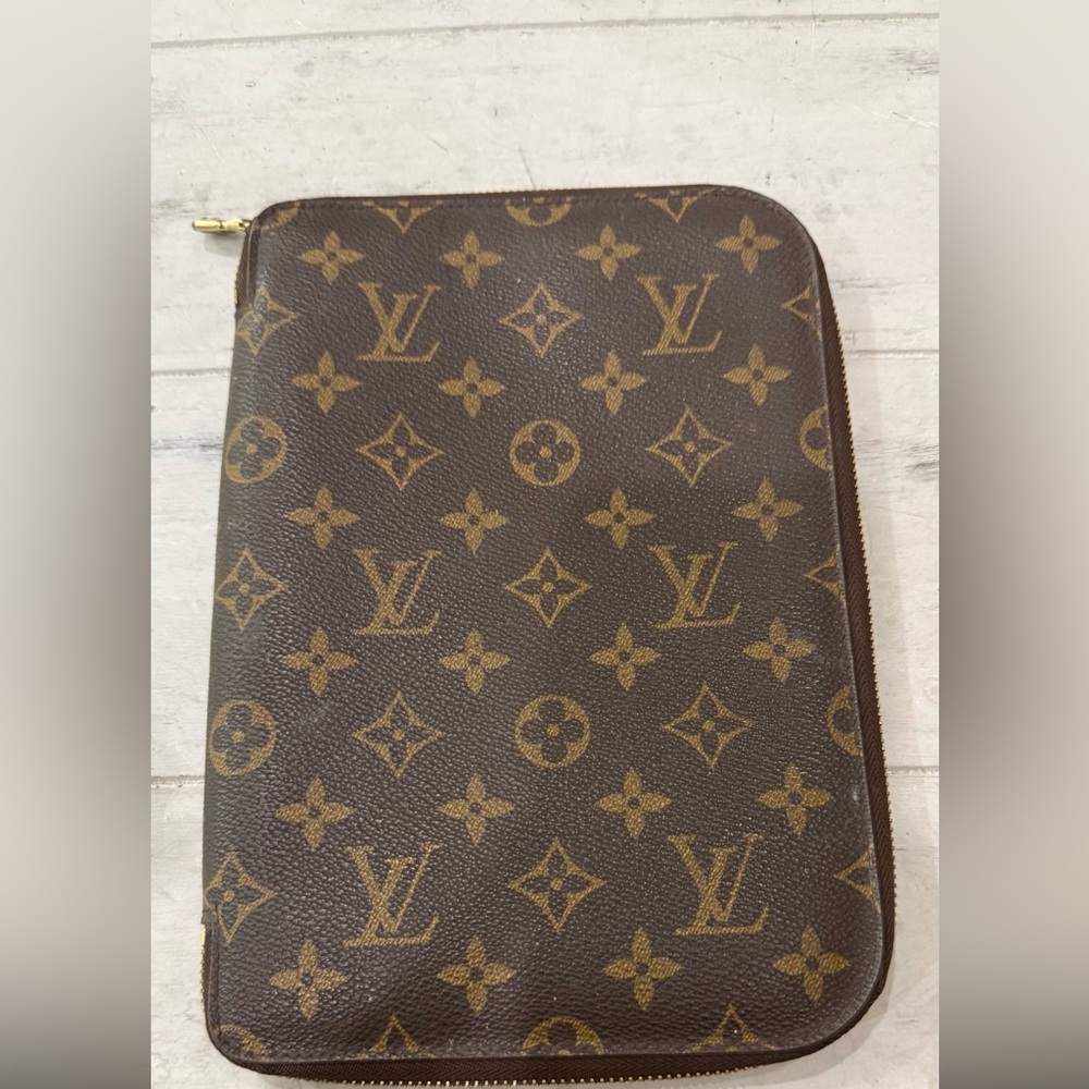 Price Drop!!! 
Vintage - Louis Vuitton Brown Monogram Notebook holder.